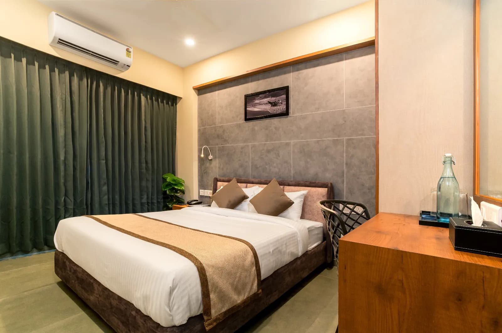 Premium Suite 1